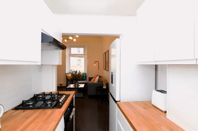 2Bedrooms, 1Bathrooms