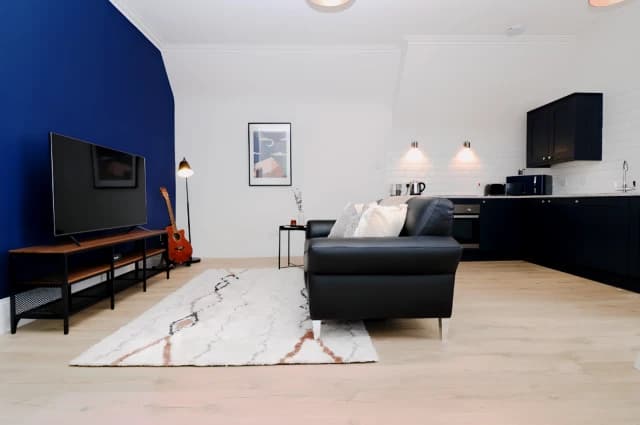 2Bedrooms, 1Bathrooms