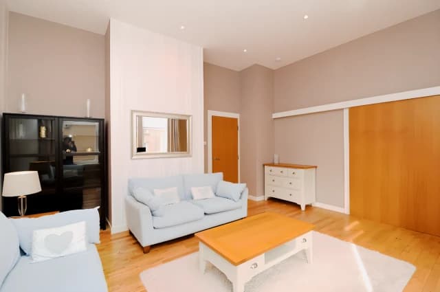 2Bedrooms, 2Bathrooms