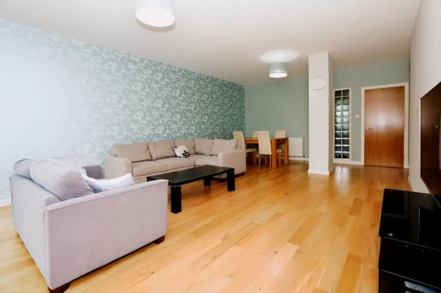 2Bedrooms, 2Bathrooms