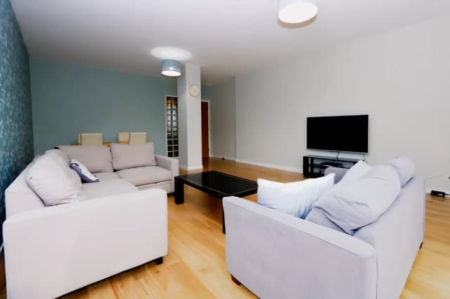 2Bedrooms, 2Bathrooms