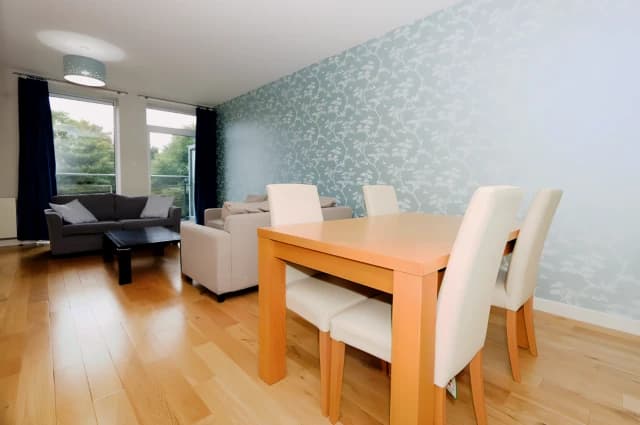 2Bedrooms, 2Bathrooms