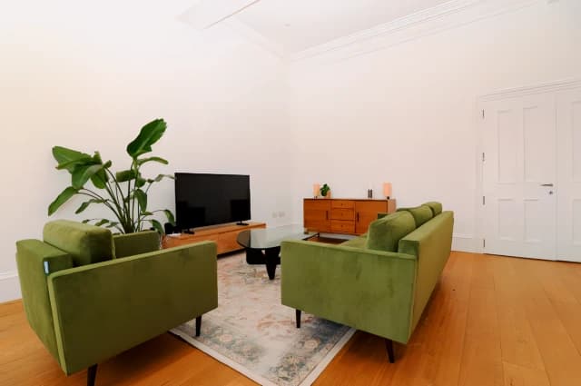2Bedrooms, 2Bathrooms