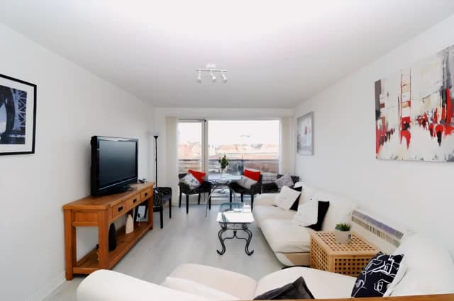 2Bedrooms, 1Bathrooms