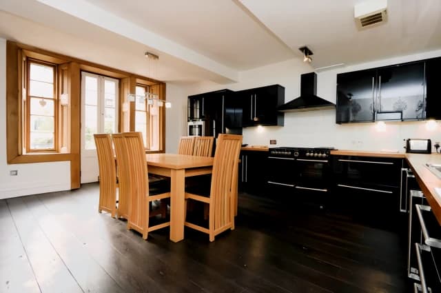 3Bedrooms, 3Bathrooms