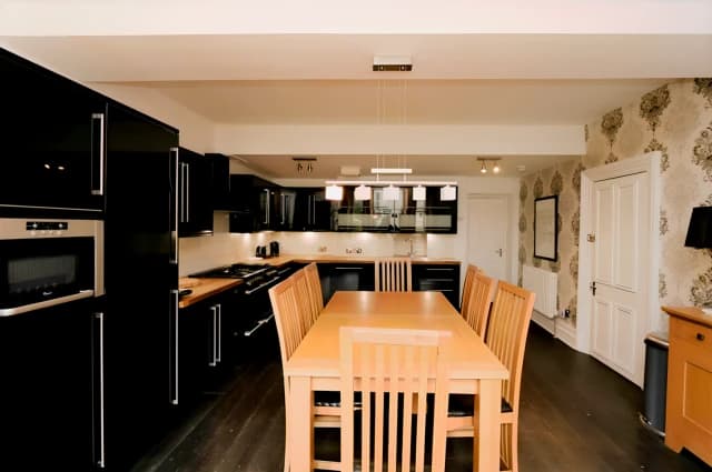 3Bedrooms, 3Bathrooms