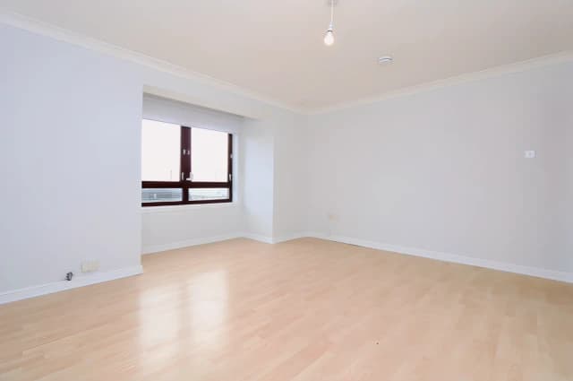 2Bedrooms, 1Bathrooms
