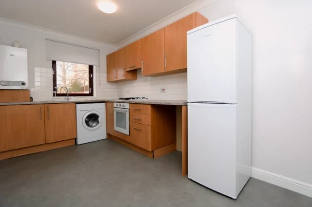 2Bedrooms, 1Bathrooms