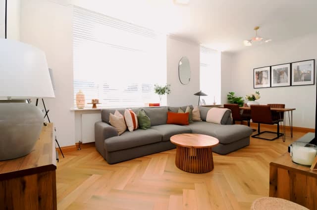 2Bedrooms, 2Bathrooms