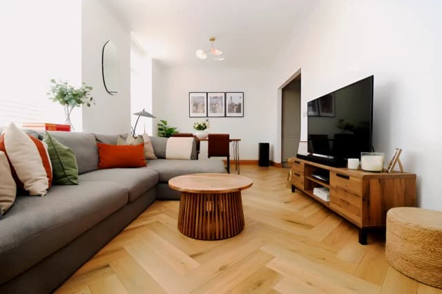 2Bedrooms, 2Bathrooms