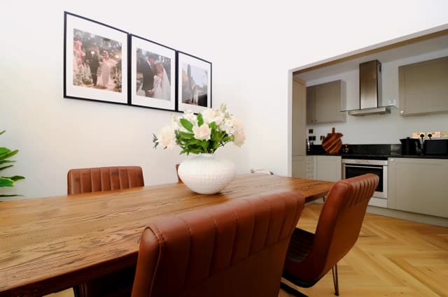 2Bedrooms, 2Bathrooms