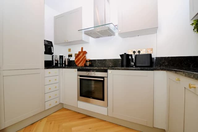 2Bedrooms, 2Bathrooms