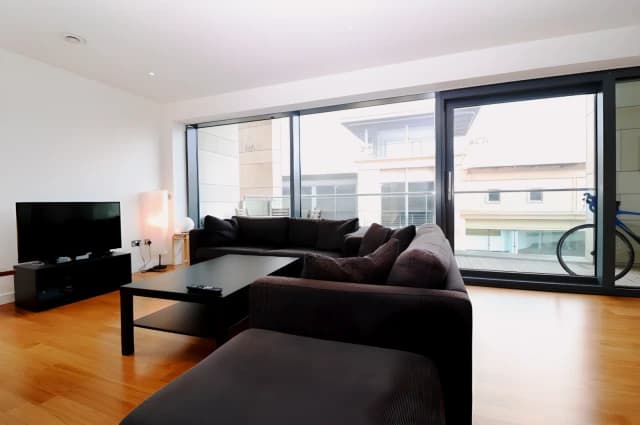 2Bedrooms, 2Bathrooms