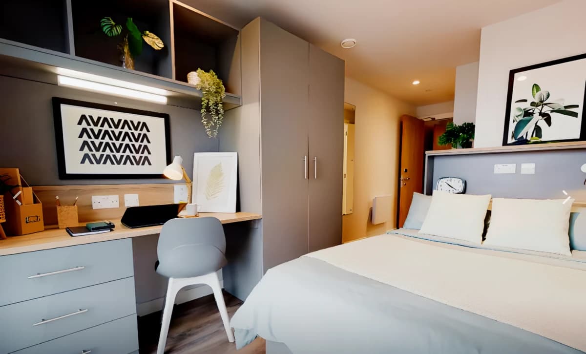 iQ Altus House image