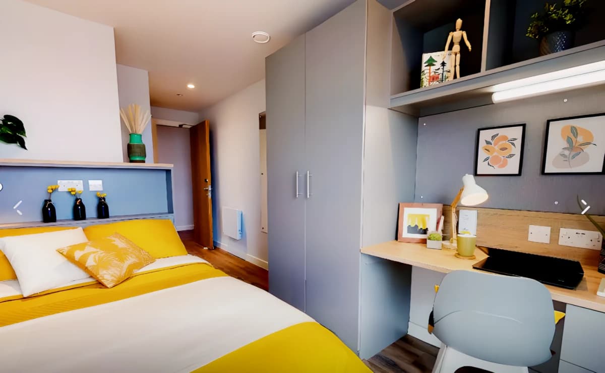 iQ Altus House image