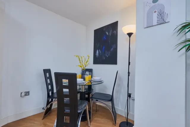 2 Bedroom