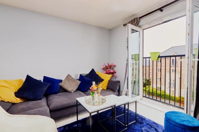 2 Bedroom