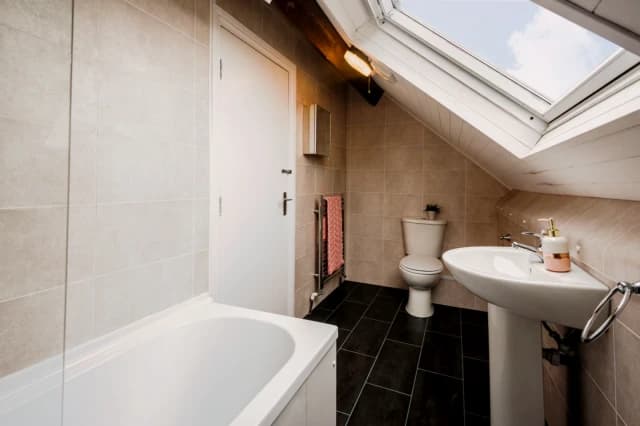 7 Beds 2 Baths