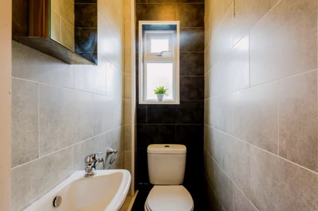 7 Beds 2 Baths