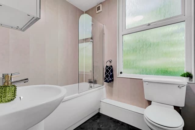 2 Winstanley Terrace