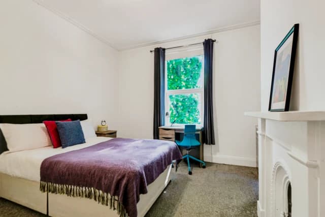 8 Beds 3 Baths