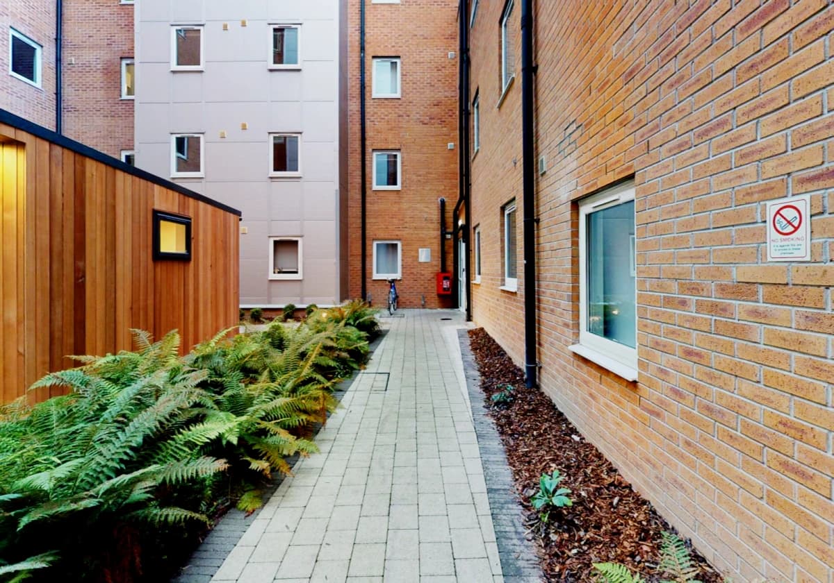 iQ Great Newton House image 2