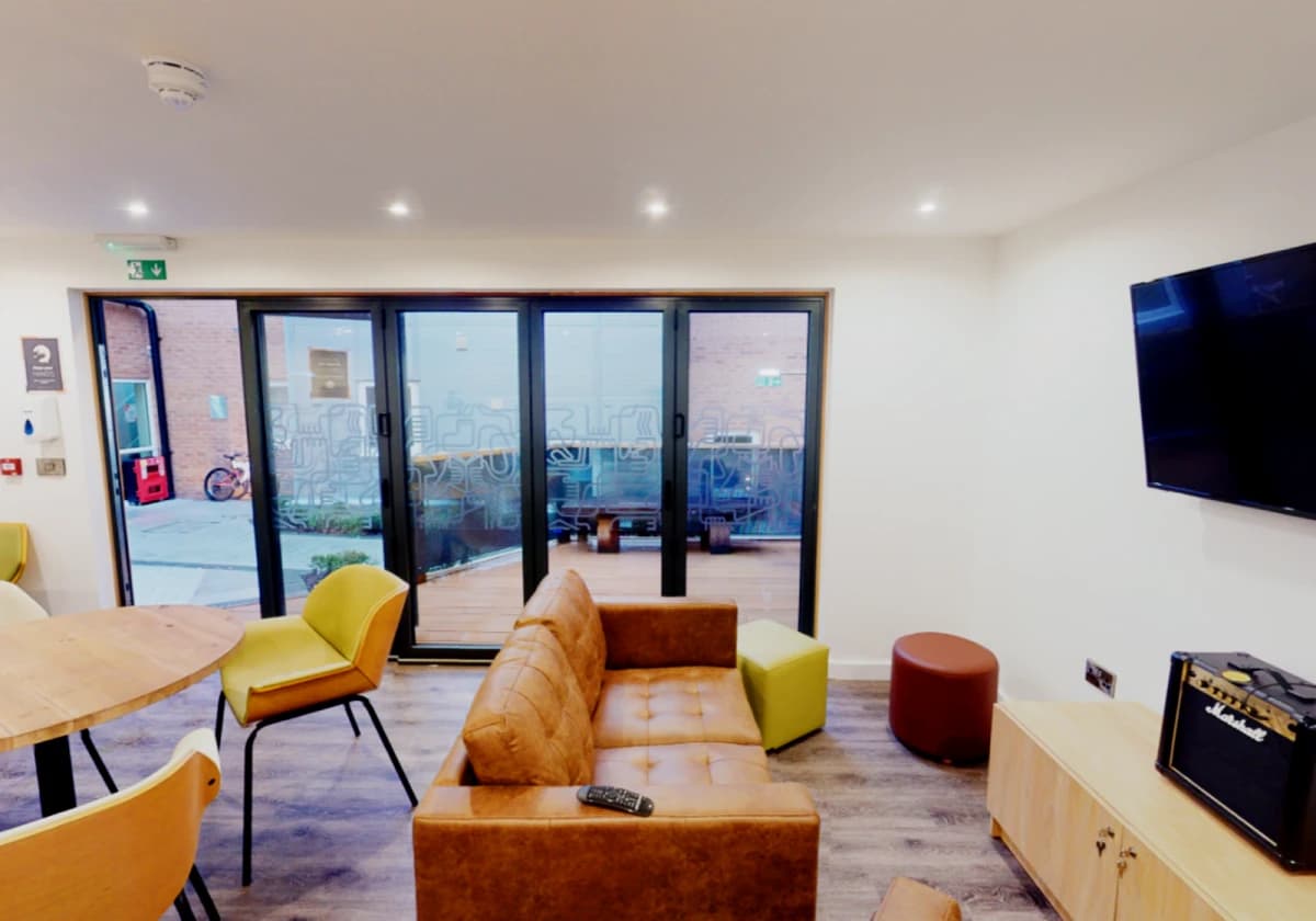 iQ Great Newton House image