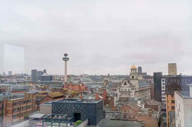 Silkhouse Court image 2