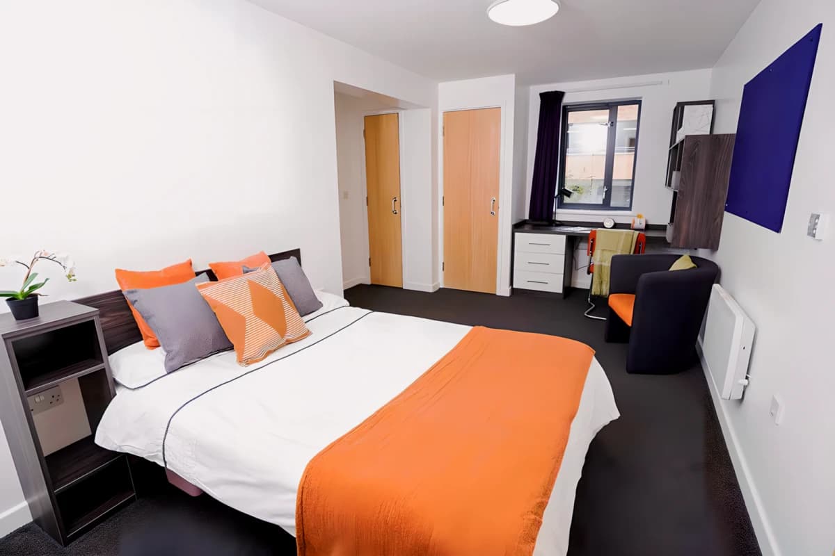 Uit Prospect Point Liverpool image 5