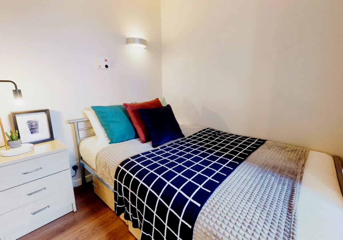 iQ Great Newton House image