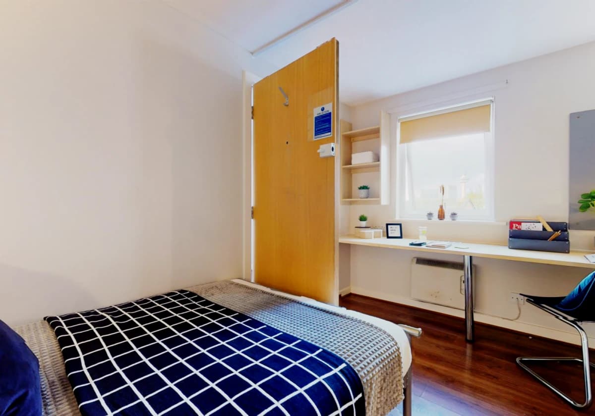 iQ Great Newton House image