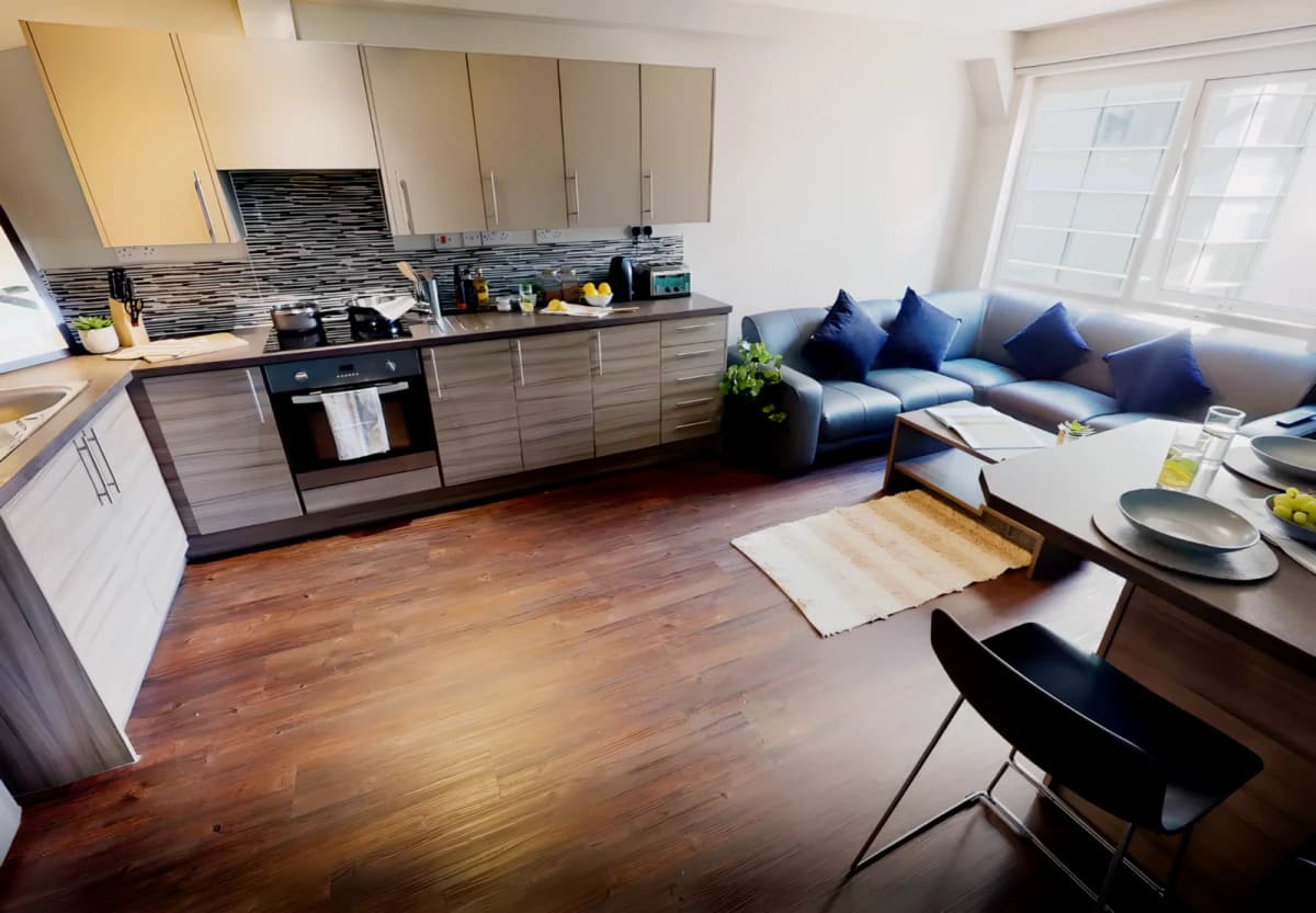 iQ Great Newton House image