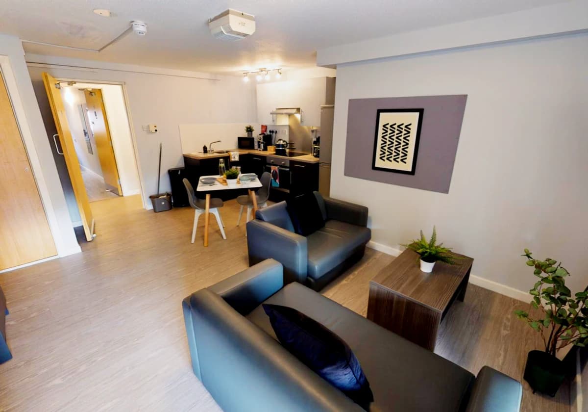 iQ Great Newton House image