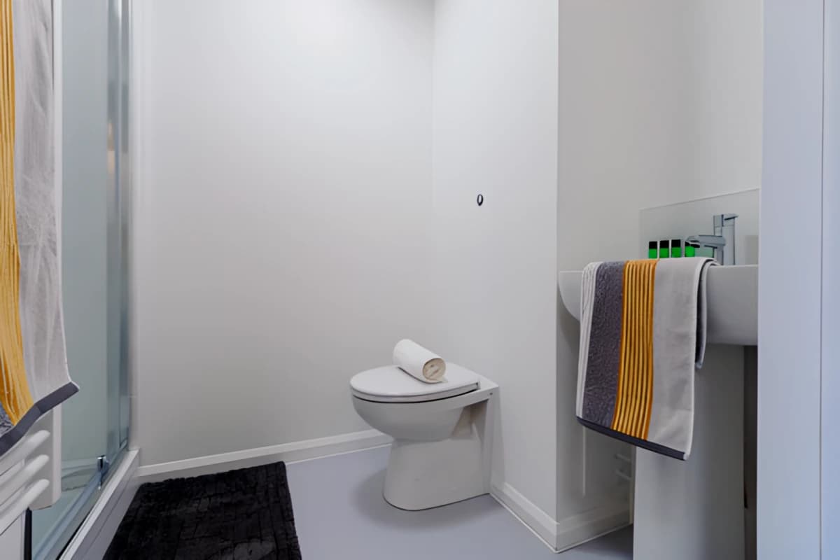 One Islington Plaza image