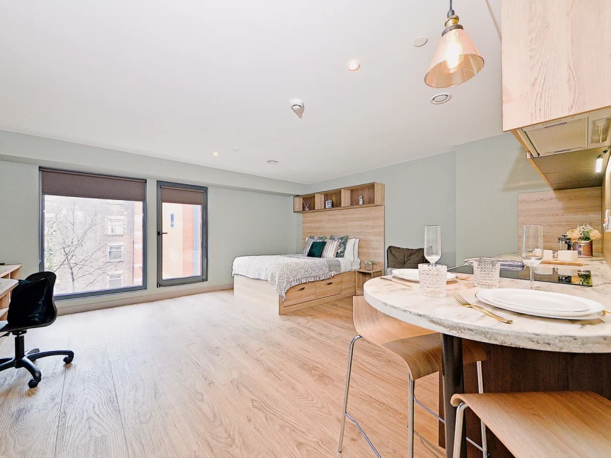 Fontenoy Apartments image