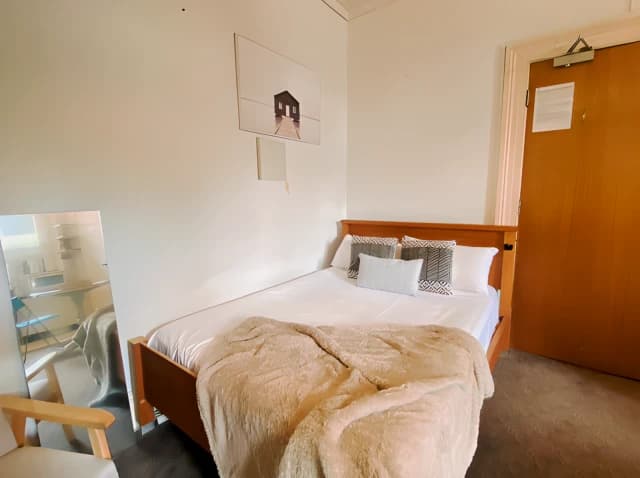 ume 150 Darlinghurst Village image