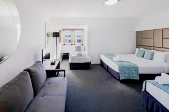 residence near Chalmers Street image
