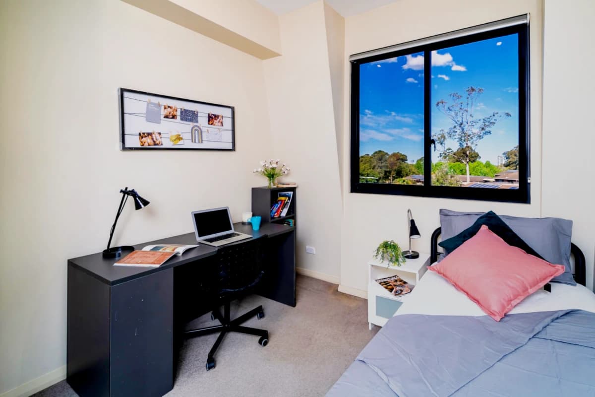 Dayman  Apartments image