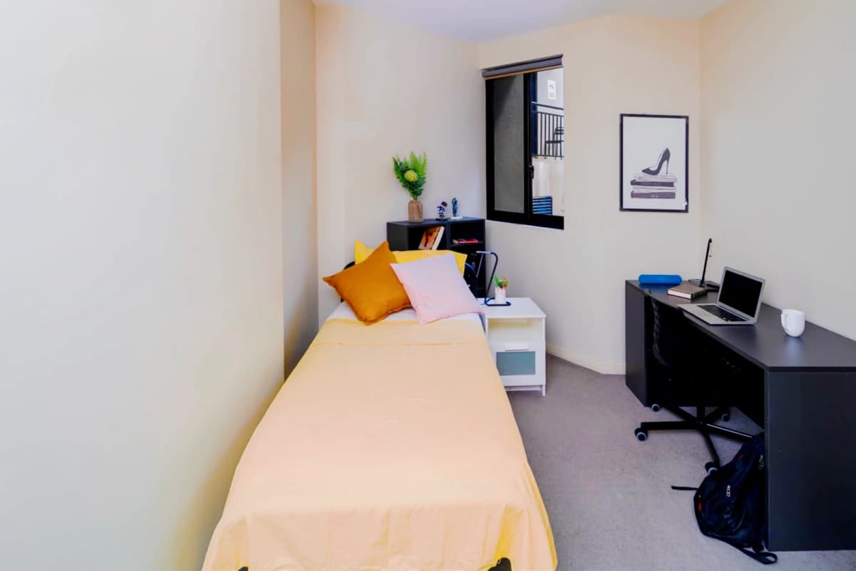 Dayman  Apartments image