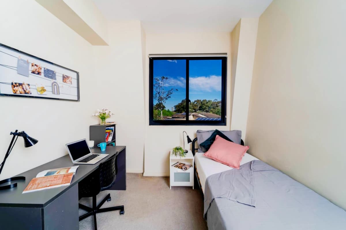 Dayman  Apartments image