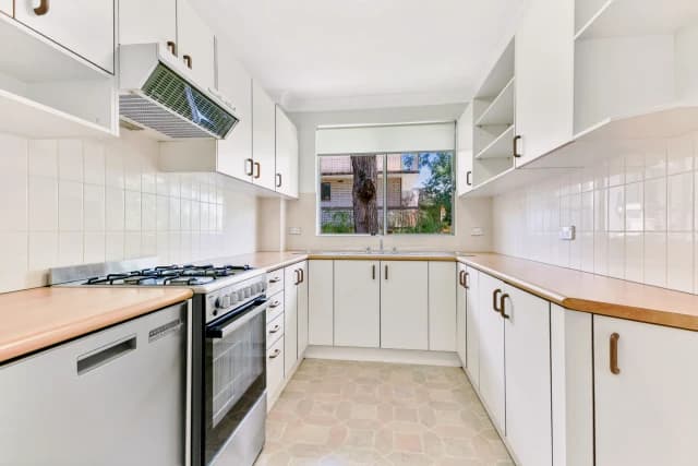 2Bedrooms, 1Bathrooms