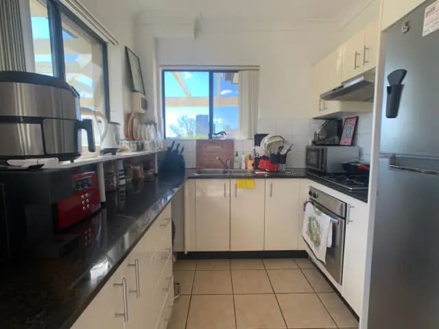 2Bedrooms, 1Bathrooms