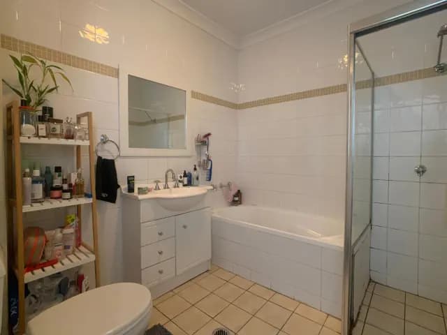 2Bedrooms, 1Bathrooms