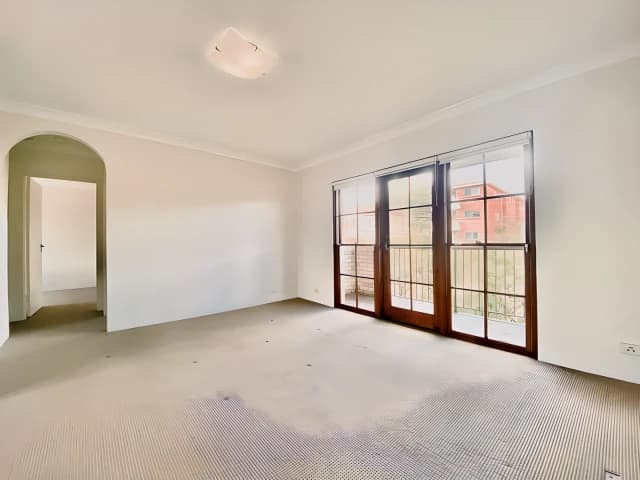 2Bedrooms, 1Bathrooms
