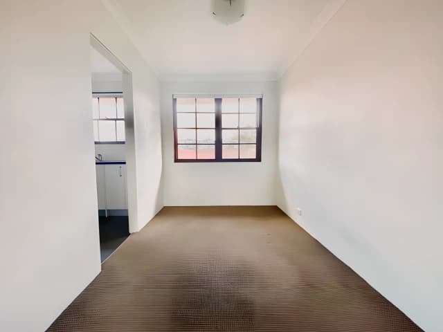 2Bedrooms, 1Bathrooms