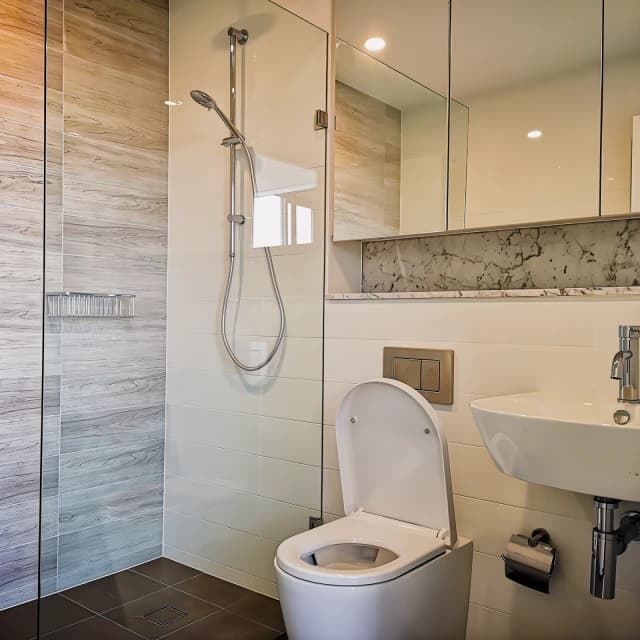 3Bedrooms, 2Bathrooms