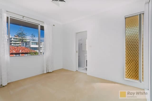 3Bedrooms, 2Bathrooms