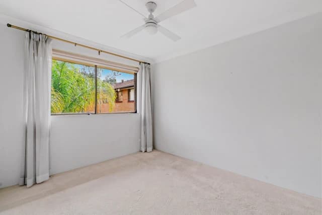 2Bedrooms, 1Bathrooms