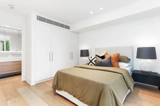 2Bedrooms, 2Bathrooms
