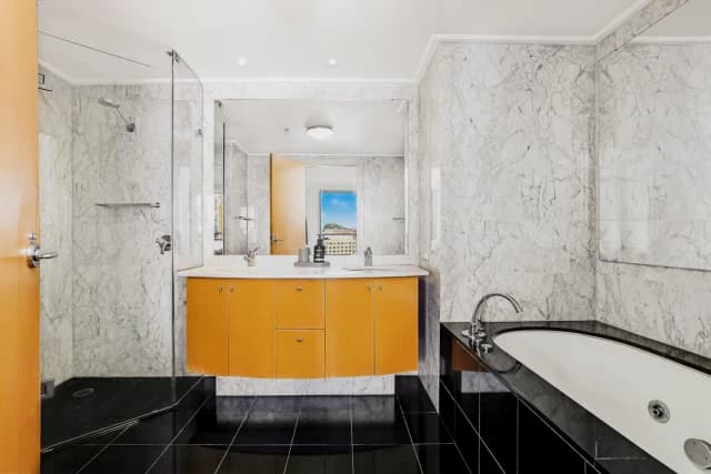 2Bedrooms, 2Bathrooms